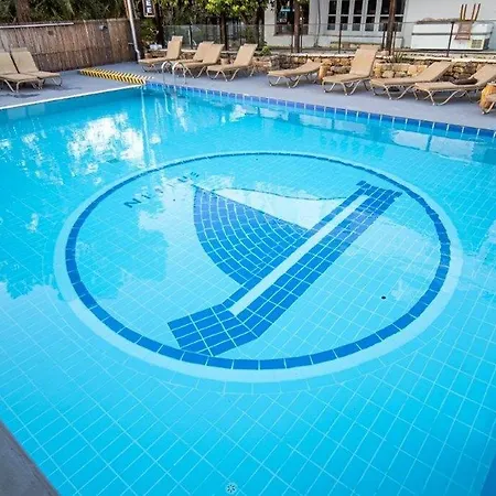 Nereus Hotel 3*